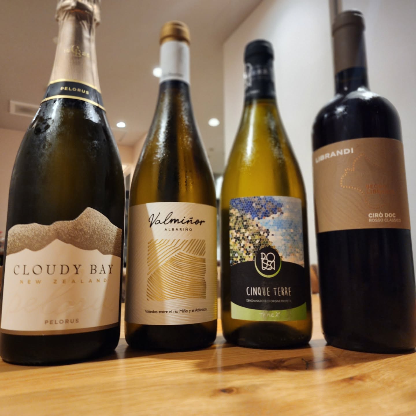 6月20日(金)、21日(土)　イベントで使用するワインが届きました